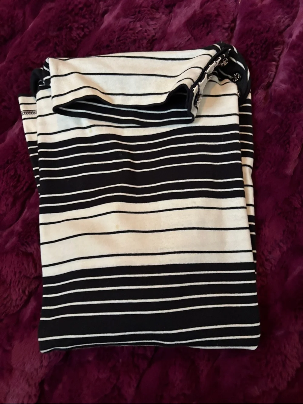 Tory Burch Classic Black & cream Striped Long-Sleeve turtleneck size medium